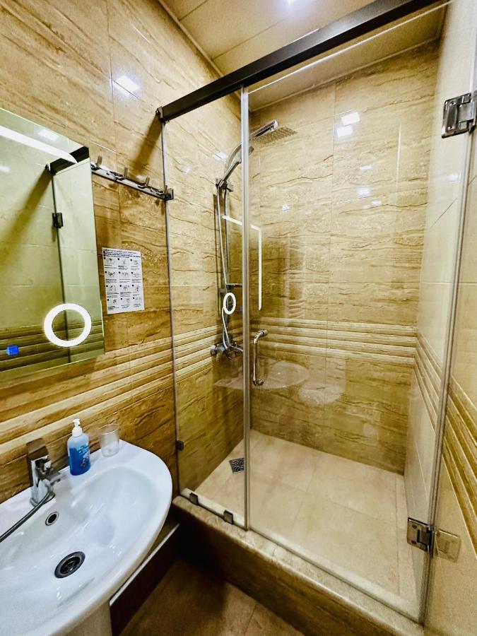 Liel Hotel Тбилиси Екстериор снимка