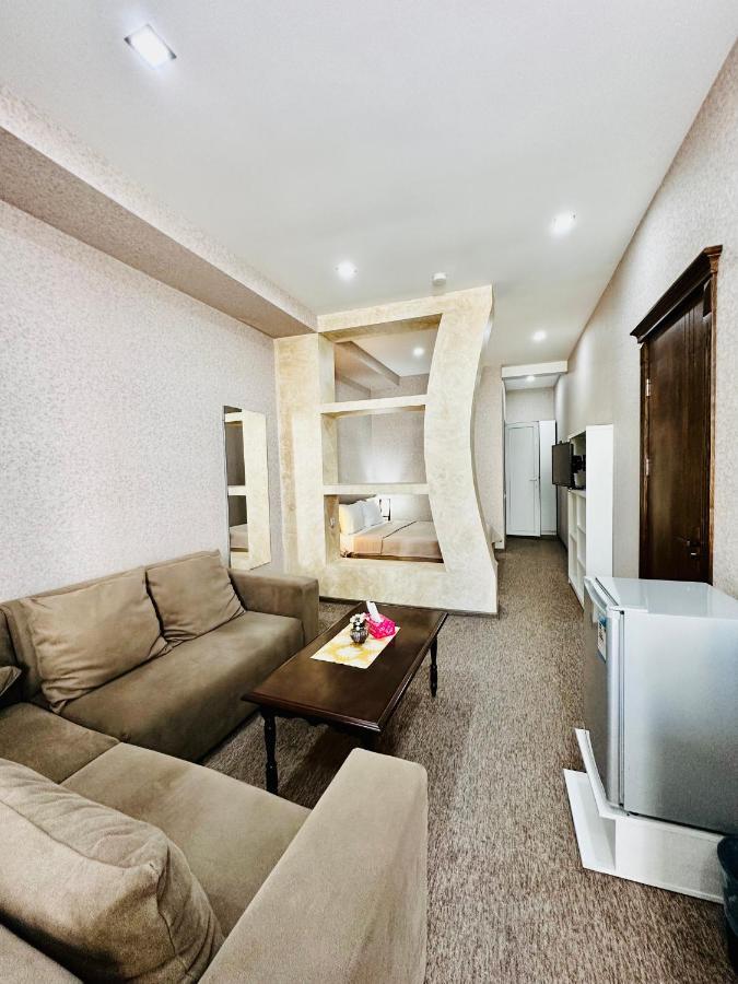 Liel Hotel Тбилиси Екстериор снимка