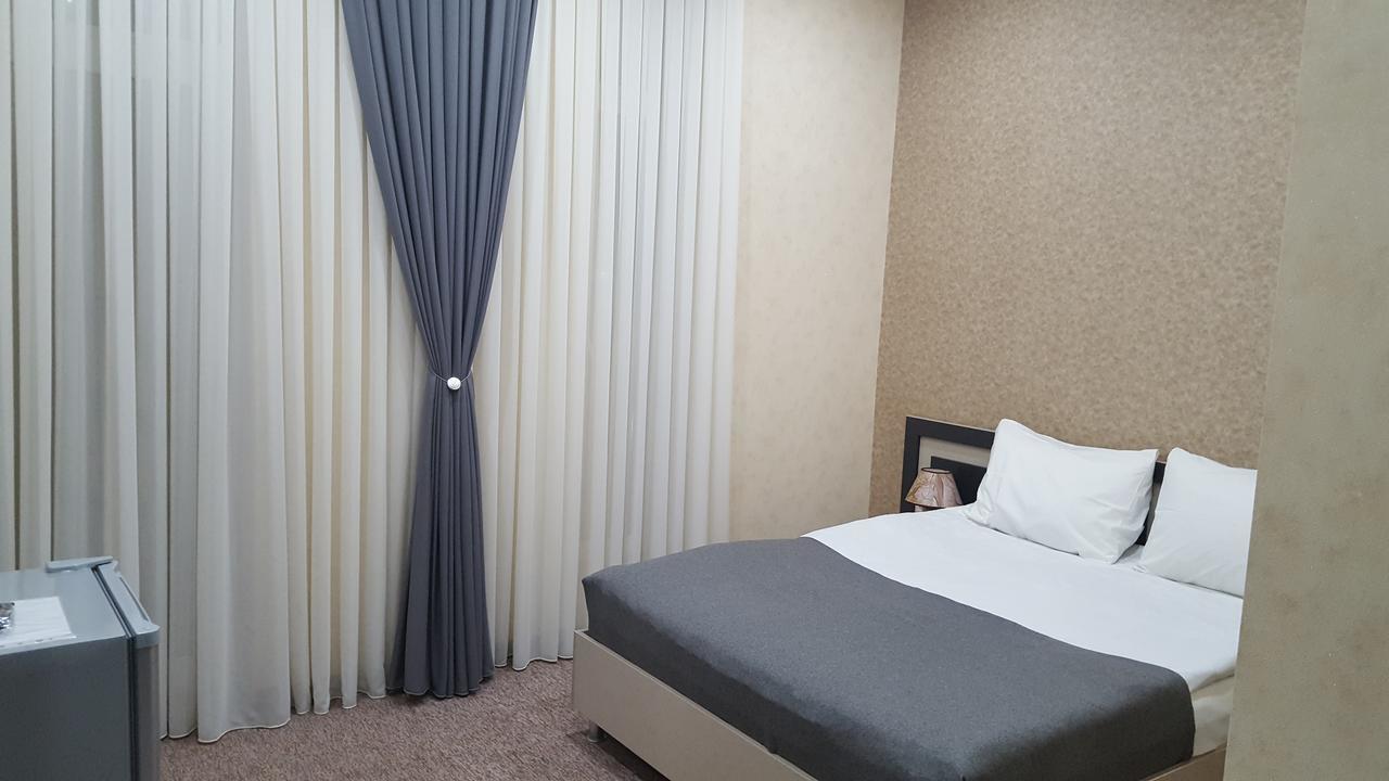 Liel Hotel Тбилиси Екстериор снимка