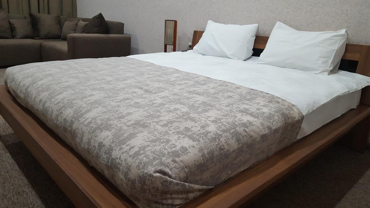 Liel Hotel Тбилиси Екстериор снимка