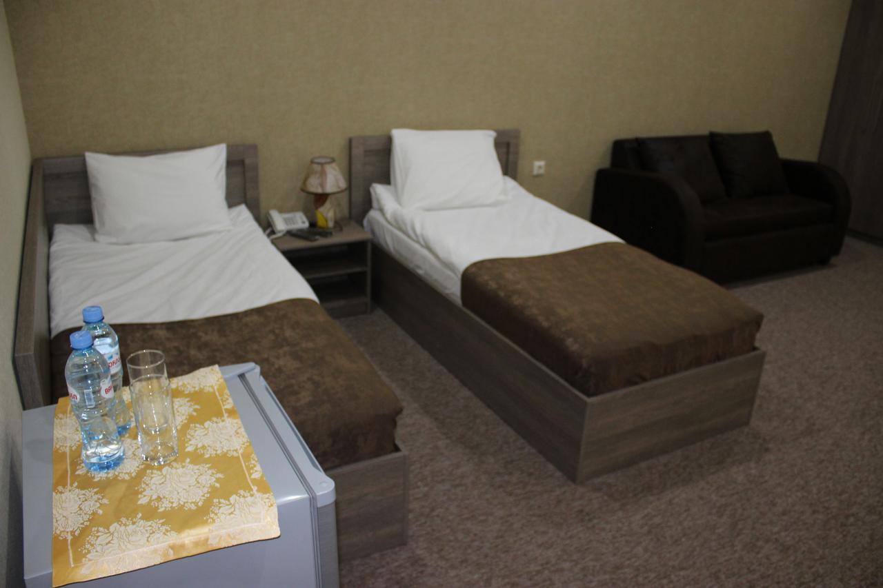 Liel Hotel Тбилиси Екстериор снимка