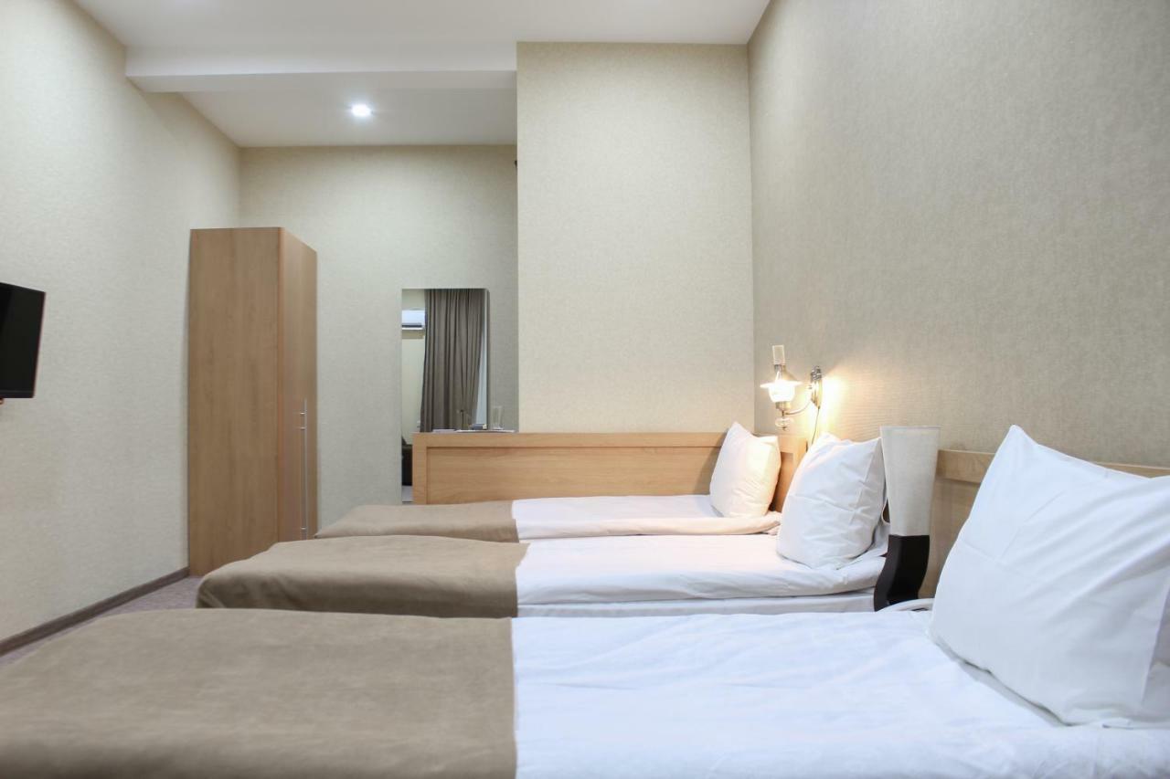 Liel Hotel Тбилиси Екстериор снимка