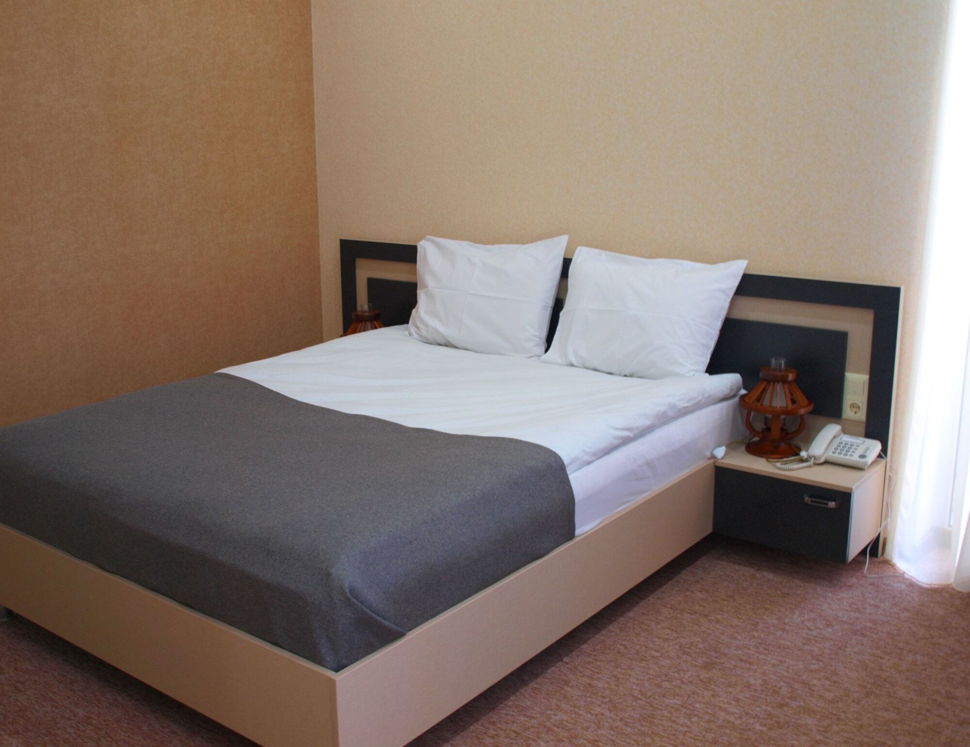 Liel Hotel Тбилиси Екстериор снимка